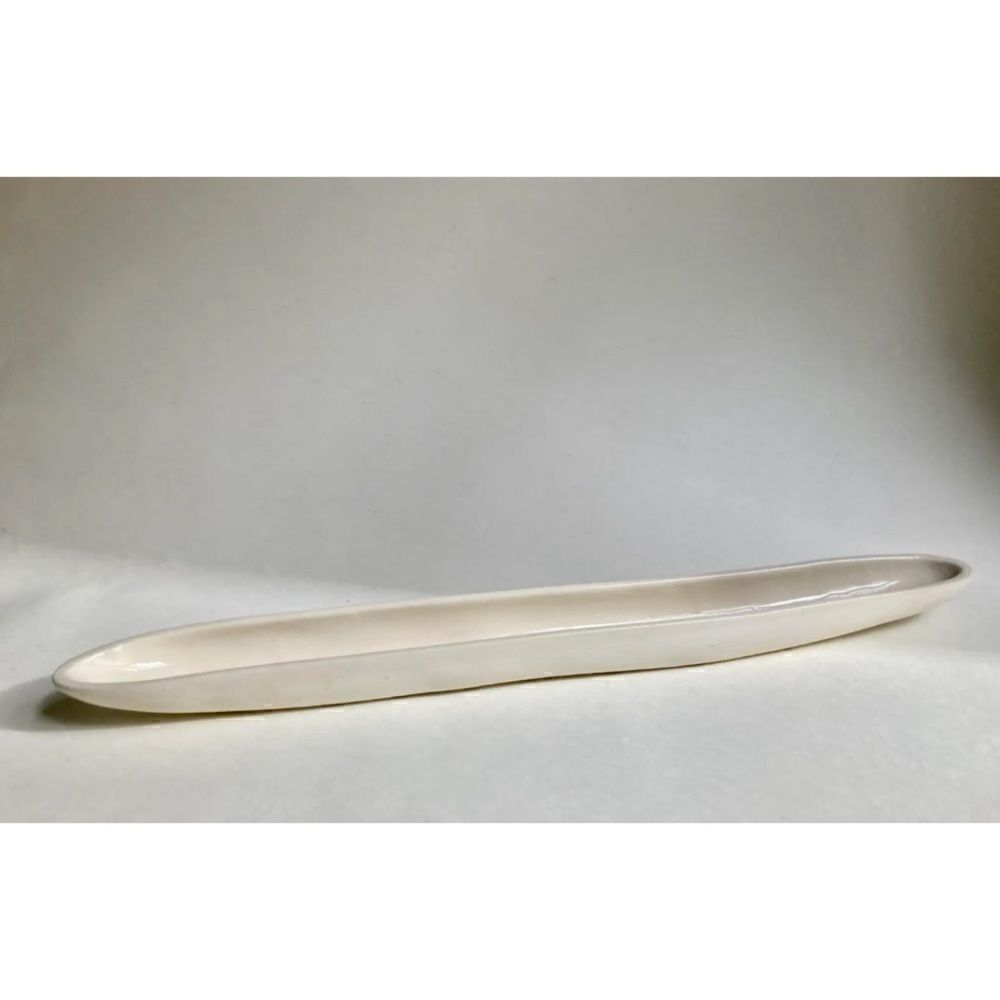 McCarty by Carnevale Ceramic Olive Dish in Natural ( Off White) / Néw